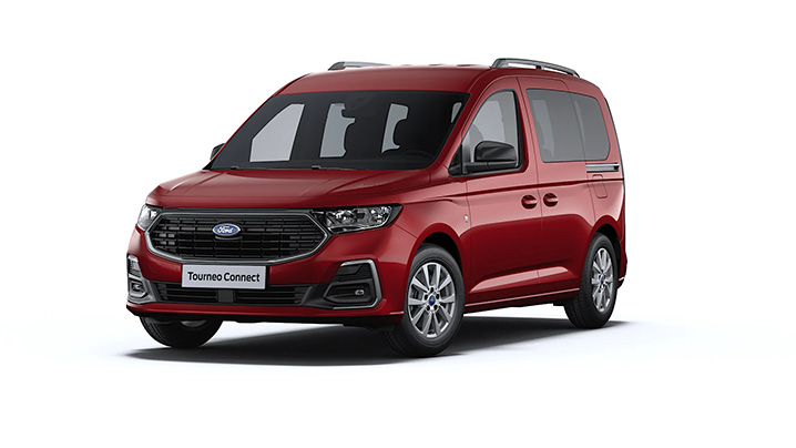 Ein roter Ford Tourneo Connect, moderner Vans mit klarem Design, auf weißem Hintergrund, ideal für Familienreisen.